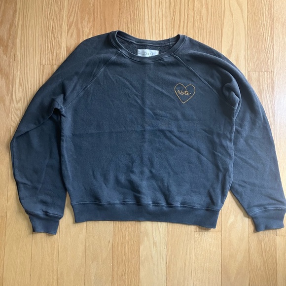THE GREAT. Tops - The Great “vote” sweatshirt size 2